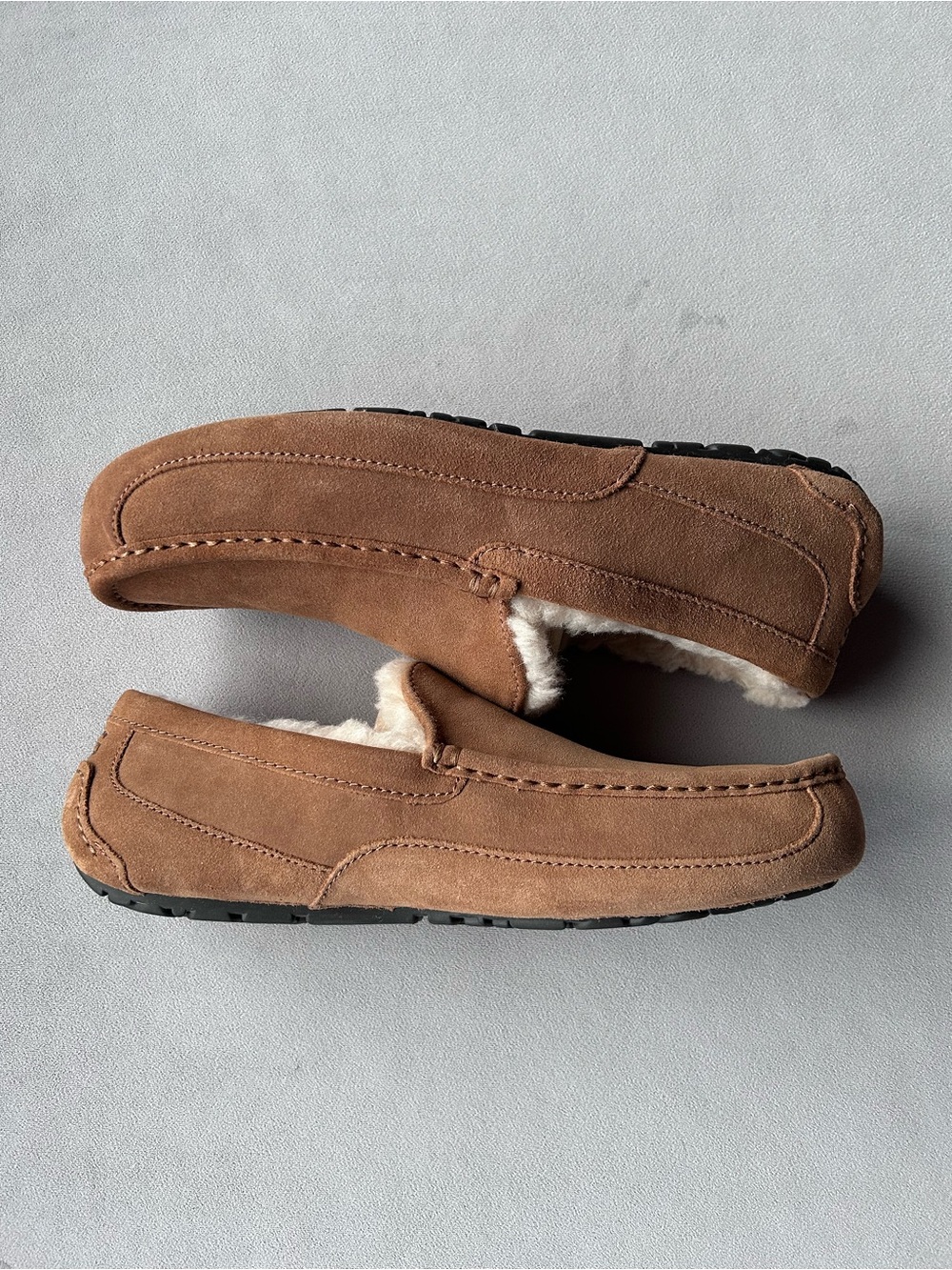 UGG ~ Ascot Slipper ~ Men’s Size 11 - 12 * Mismatched * Brand New!